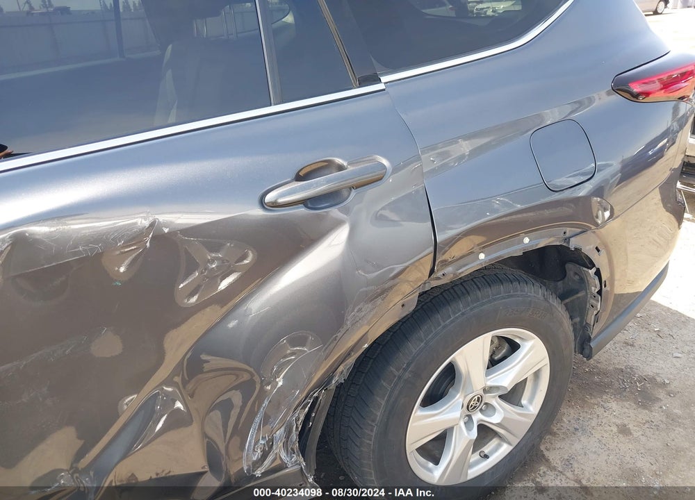 2020 TOYOTA HIGHLANDER LE VIN: 5TDZZRAHXLS026922