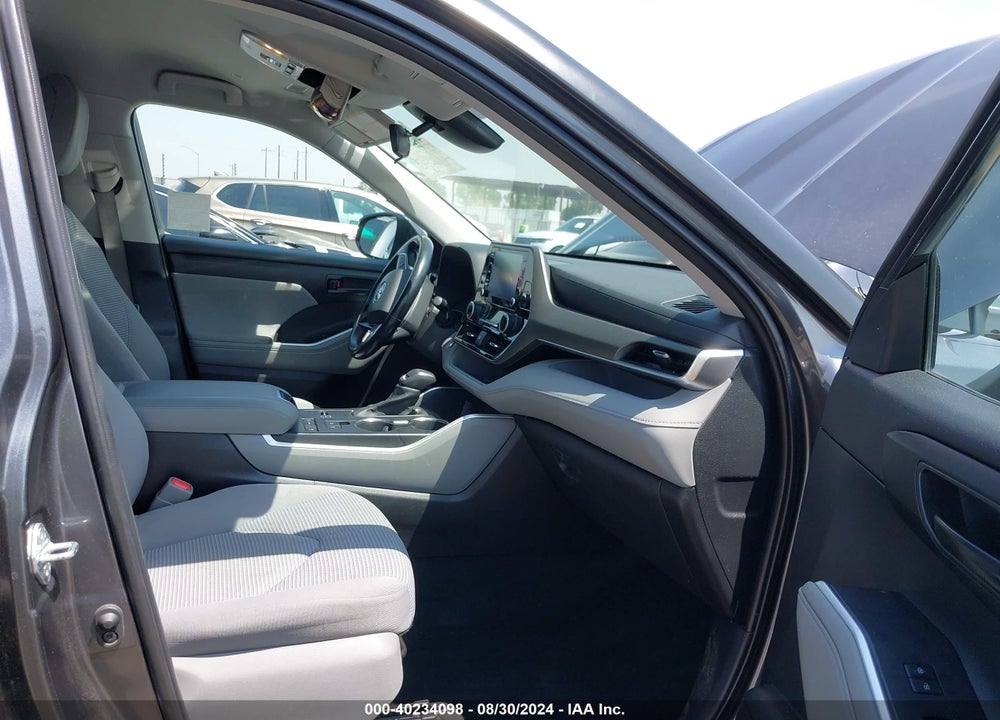 2020 TOYOTA HIGHLANDER LE VIN: 5TDZZRAHXLS026922