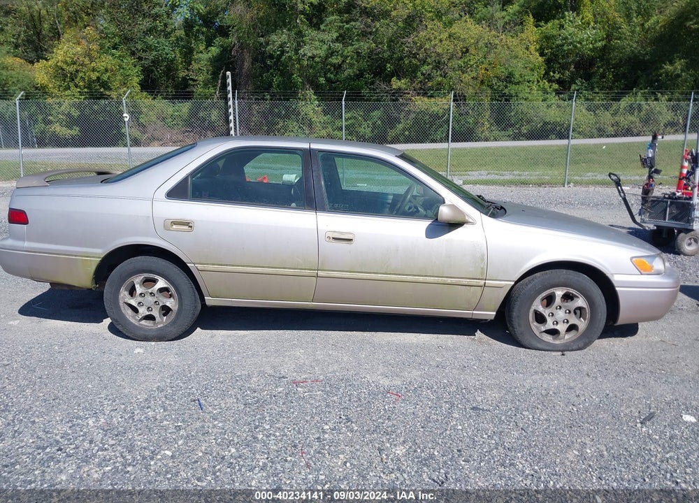 1998 TOYOTA CAMRY VIN: 4T1BG22KXWU196878