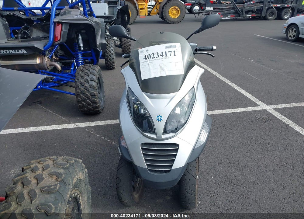 2009 PIAGGIO MP3 250 VIN: ZAPM479M195003816