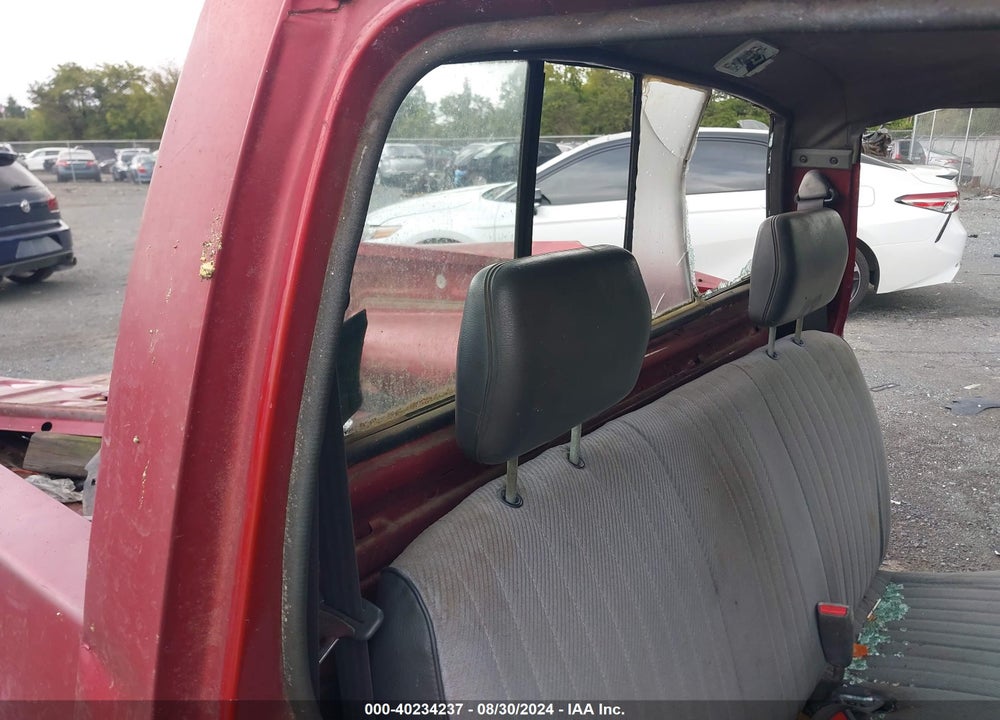 1994 NISSAN TRUCK XE VIN: 1N6SD11S0RC315134