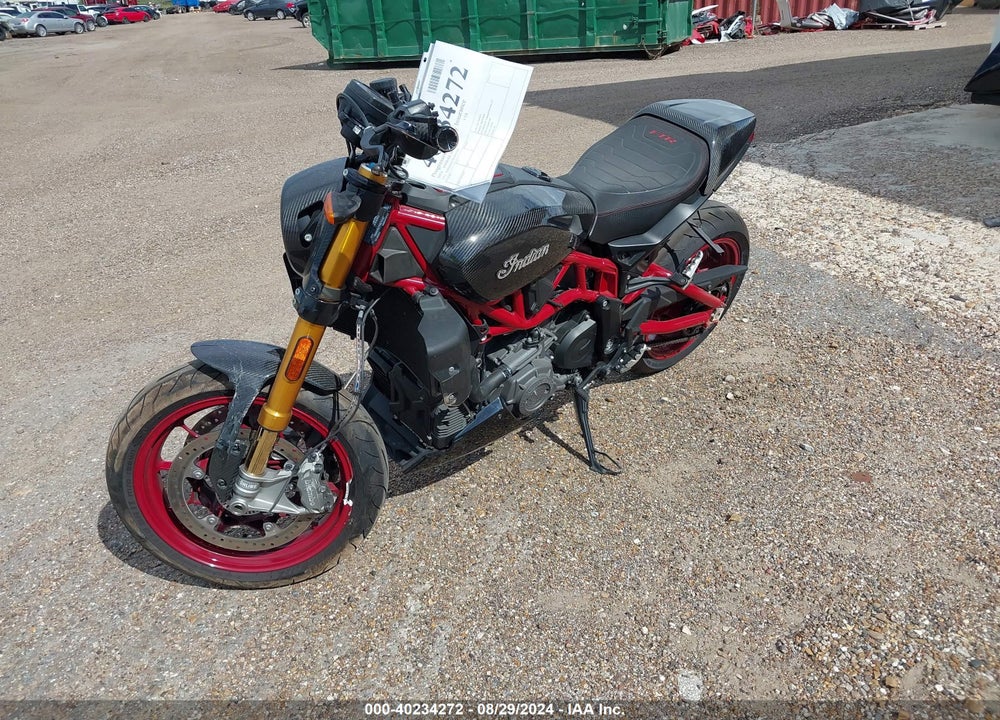 2024 INDIAN MOTORCYCLE CO. FTR R CARBON VIN: 56KRZR227R3015102
