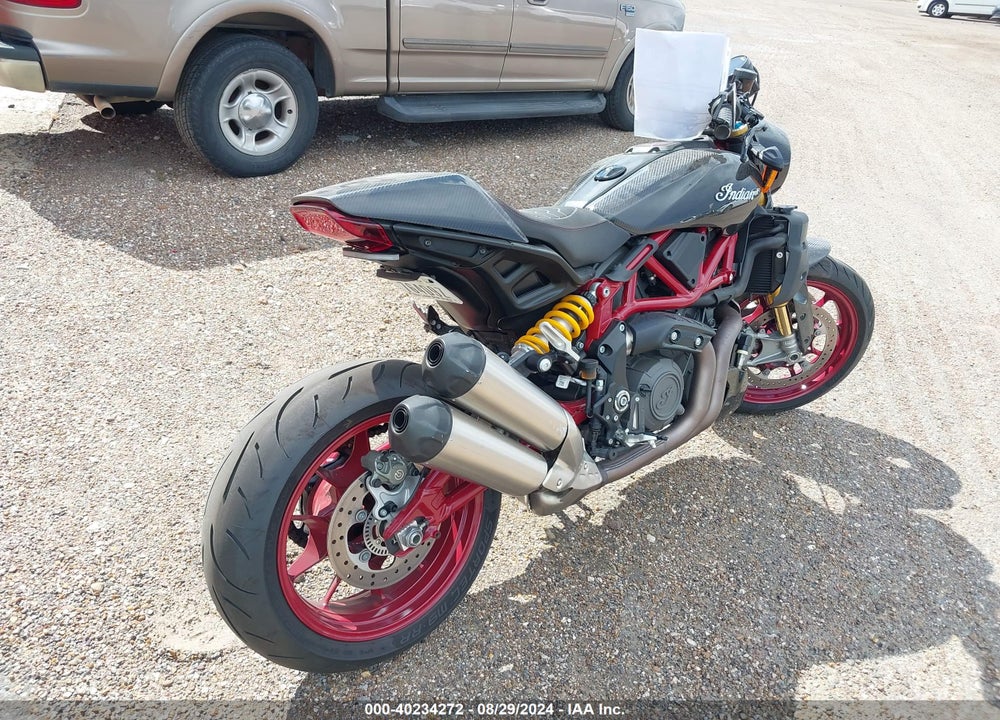 2024 INDIAN MOTORCYCLE CO. FTR R CARBON VIN: 56KRZR227R3015102