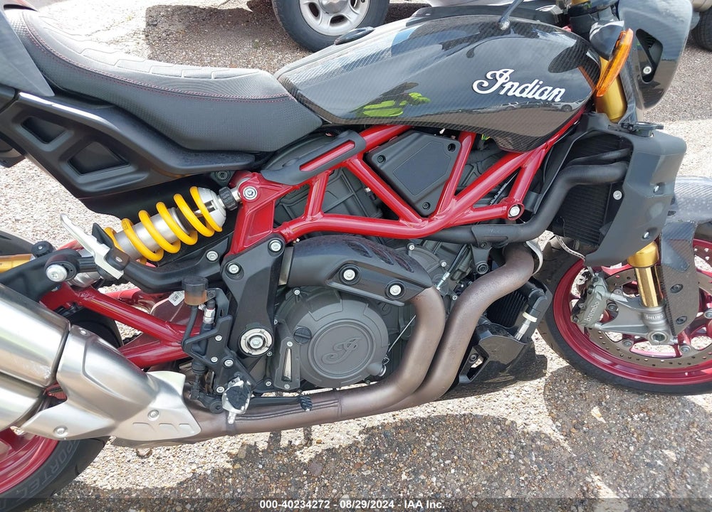 2024 INDIAN MOTORCYCLE CO. FTR R CARBON VIN: 56KRZR227R3015102