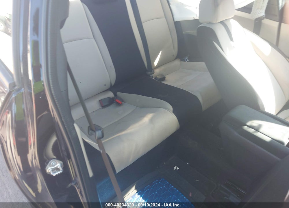 2016 HONDA CIVIC VIN: 2HGFC4B03GH306543