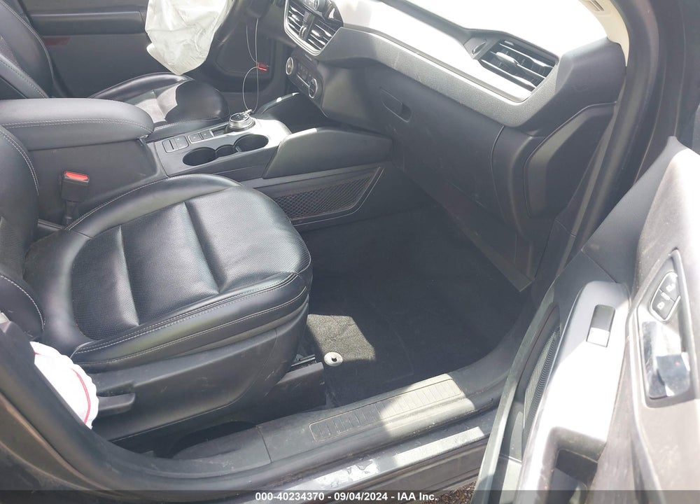 2020 FORD ESCAPE SEL VIN: 1FMCU0H60LUB22232