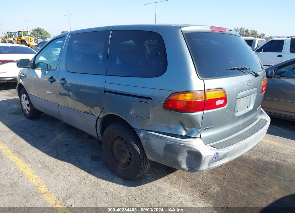 2000 TOYOTA SIENNA CE VIN: 4T3ZF19C1YU185613