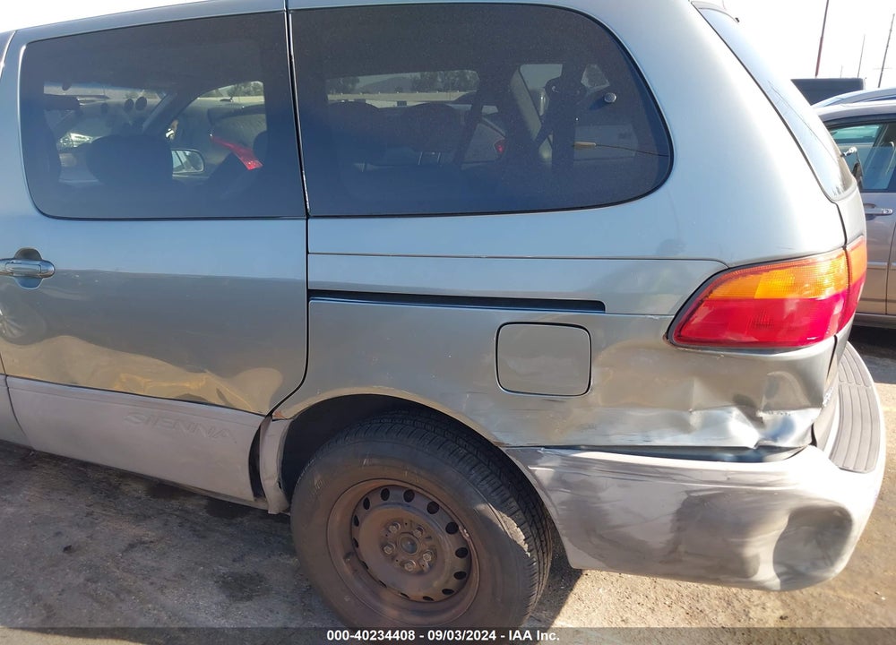 2000 TOYOTA SIENNA CE VIN: 4T3ZF19C1YU185613