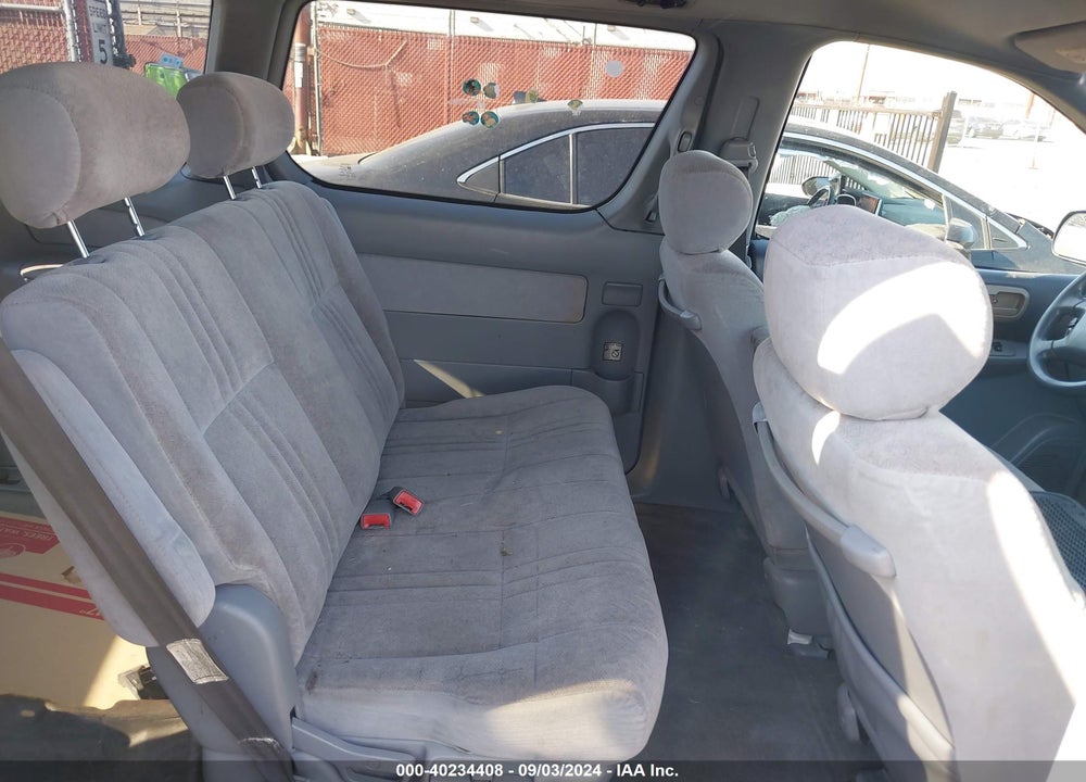 2000 TOYOTA SIENNA CE VIN: 4T3ZF19C1YU185613