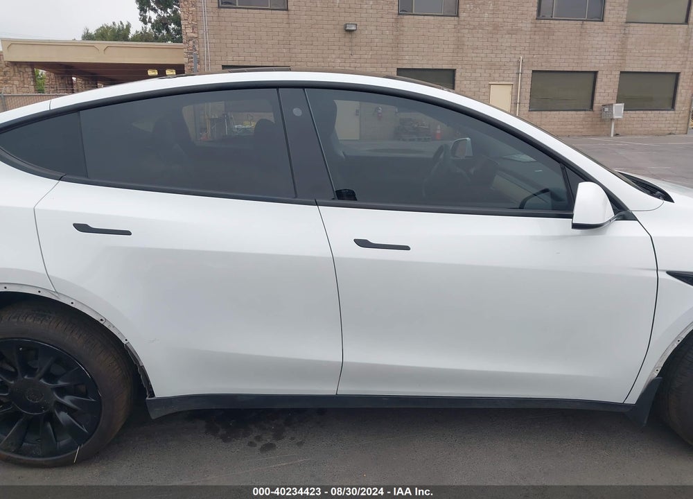 2021 TESLA MODEL Y LONG RANGE DUAL MOTOR ALL-WHEEL DRIVE VIN: 5YJYGDEE7MF062058
