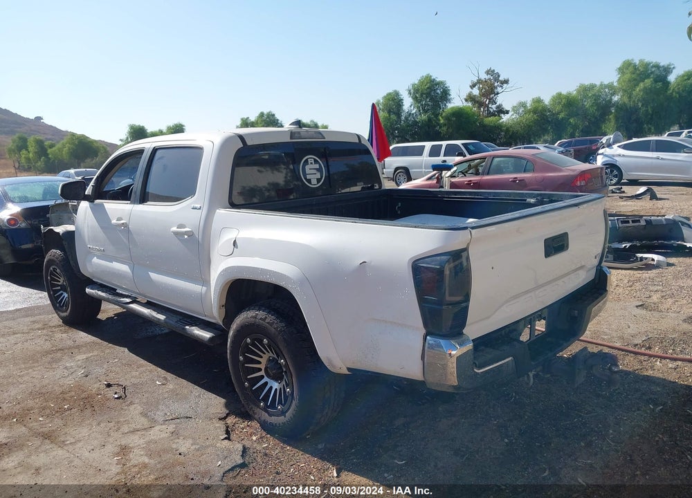 2018 TOYOTA TACOMA SR5 V6 VIN: 3TMAZ5CN3JM065163