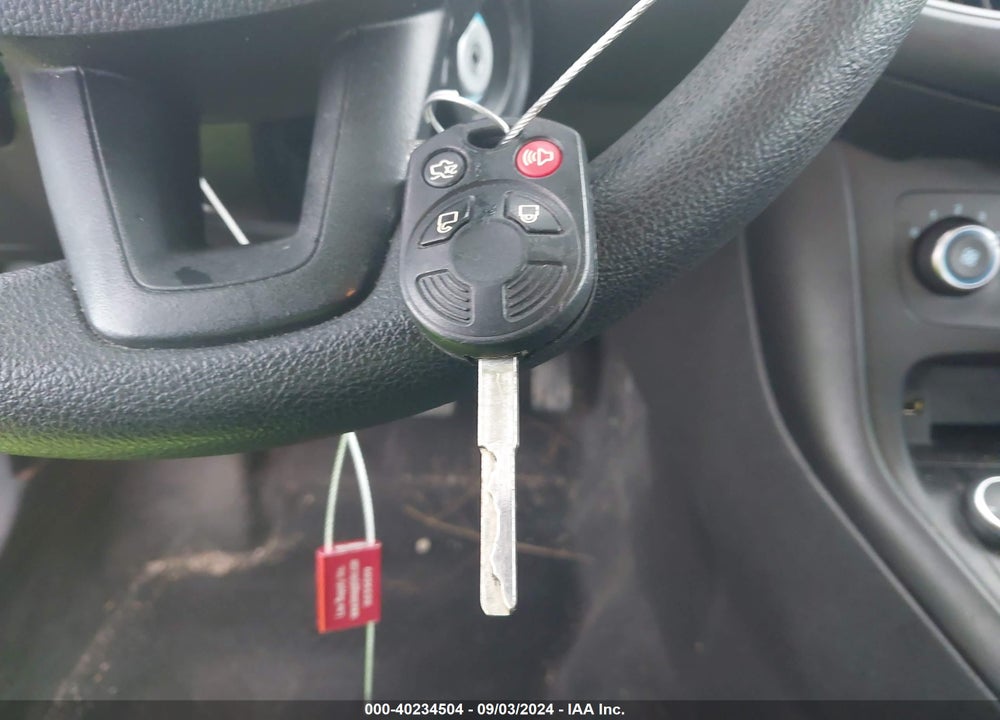 2017 FORD FOCUS SE VIN: 1FADP3F28HL299258