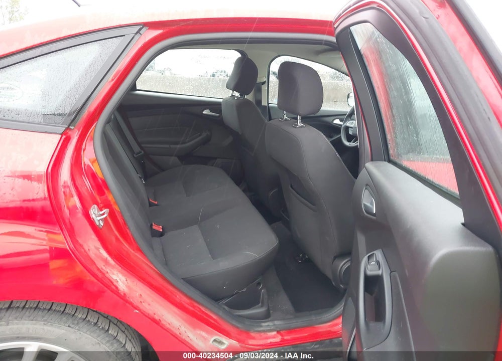 2017 FORD FOCUS SE VIN: 1FADP3F28HL299258