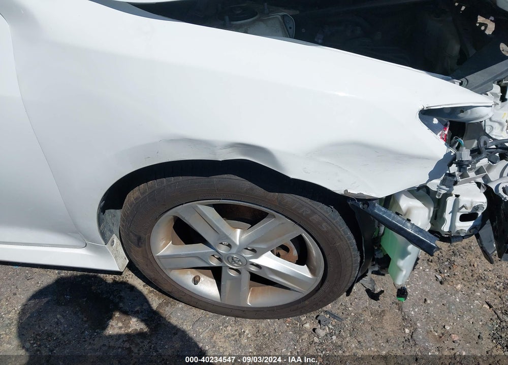 2014 TOYOTA CAMRY SE VIN: 4T1BF1FK9EU425038