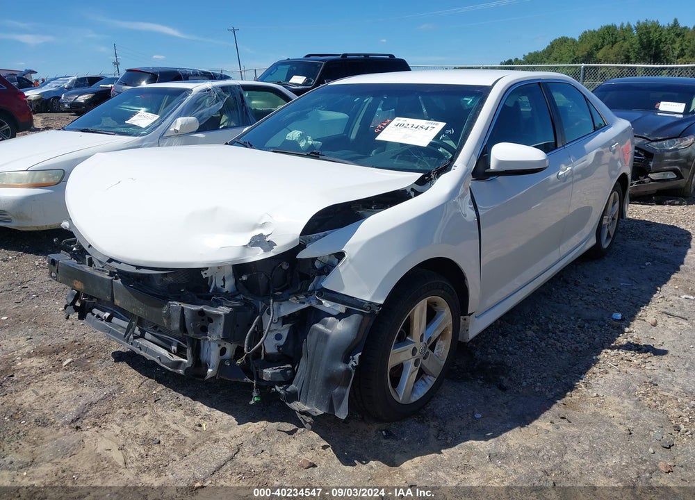 2014 TOYOTA CAMRY SE VIN: 4T1BF1FK9EU425038