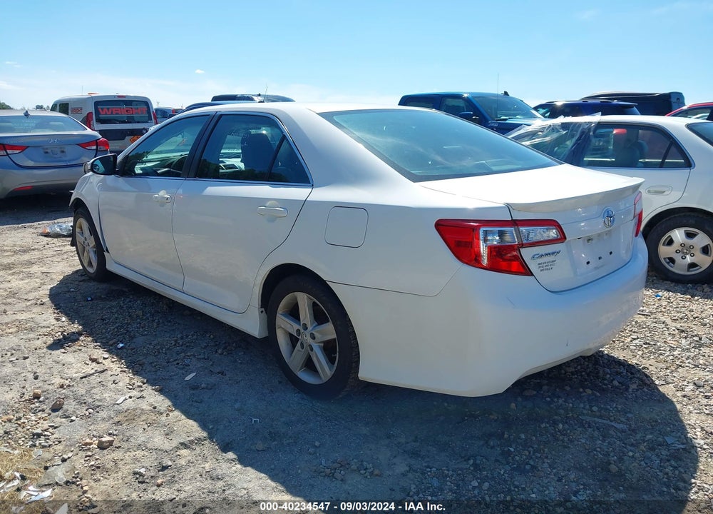 2014 TOYOTA CAMRY SE VIN: 4T1BF1FK9EU425038