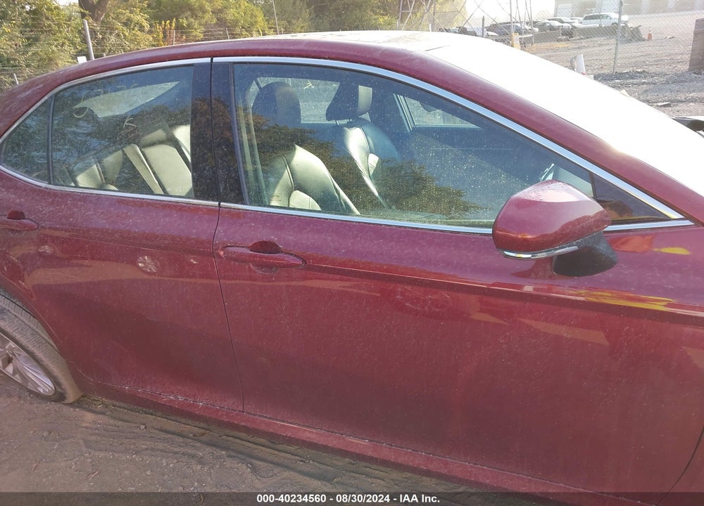 2018 TOYOTA CAMRY XLE VIN: 4T1B11HK2JU576759