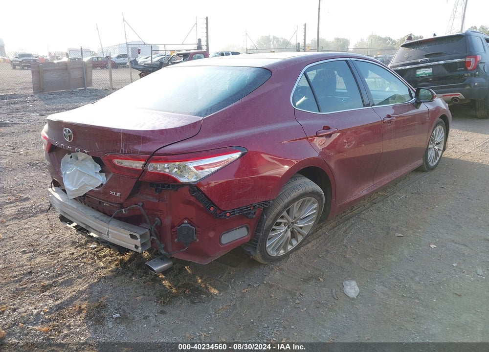 2018 TOYOTA CAMRY XLE VIN: 4T1B11HK2JU576759