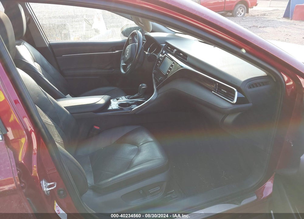 2018 TOYOTA CAMRY XLE VIN: 4T1B11HK2JU576759