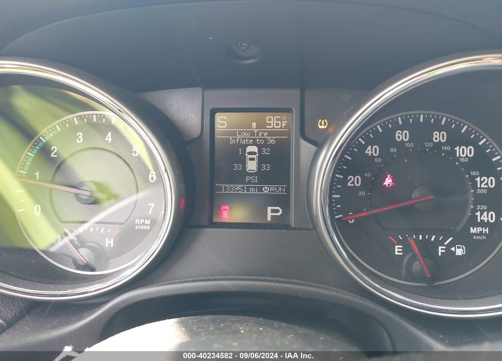 2013 JEEP GRAND CHEROKEE OVERLAND VIN: 1C4RJECT8DC526257