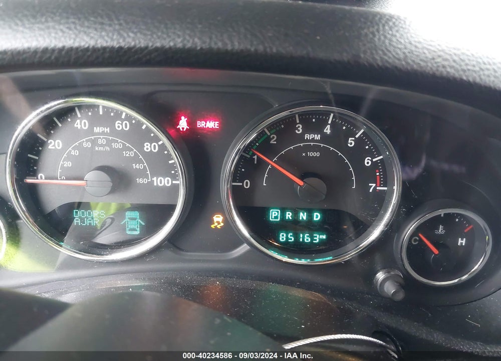 2016 JEEP WRANGLER UNLIMITED SPORT VIN: 1C4BJWDG8GL170132