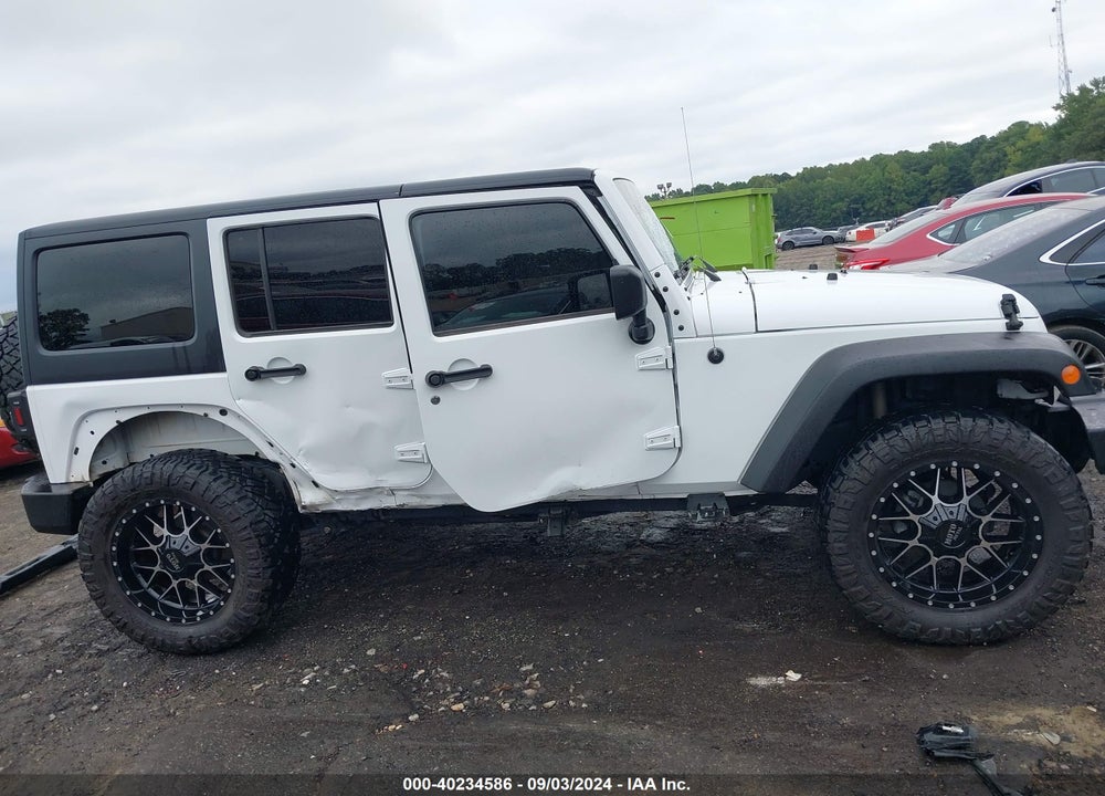 2016 JEEP WRANGLER UNLIMITED SPORT VIN: 1C4BJWDG8GL170132