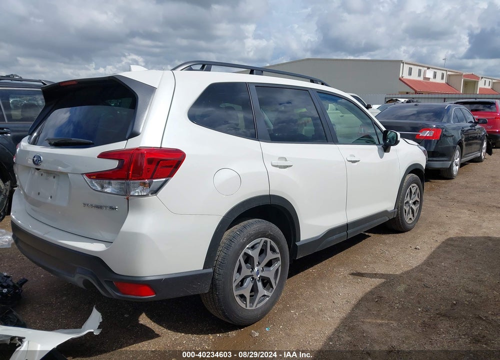 2023 SUBARU FORESTER PREMIUM VIN: JF2SKAEC9PH422129