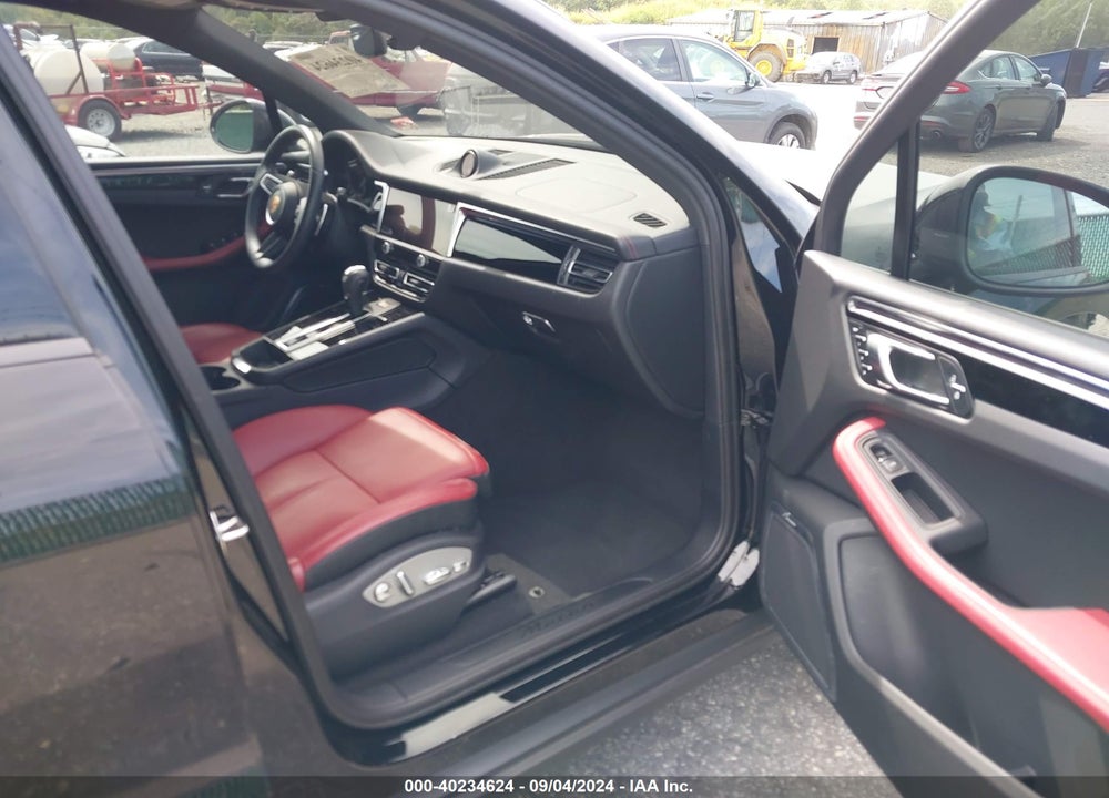 2023 PORSCHE MACAN T VIN: WP1AA2A52PLB12569