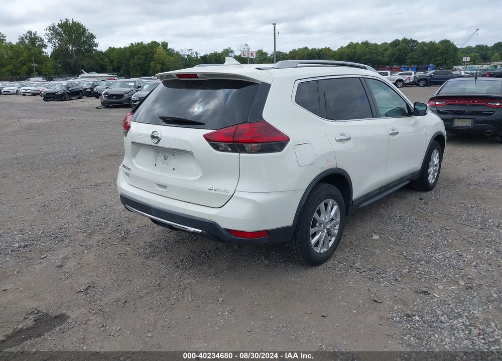 2018 NISSAN ROGUE SV VIN: 5N1AT2MV8JC714869