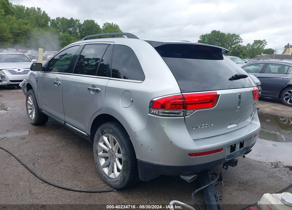2011 LINCOLN MKX VIN: 2LMDJ6JK3BBJ26128