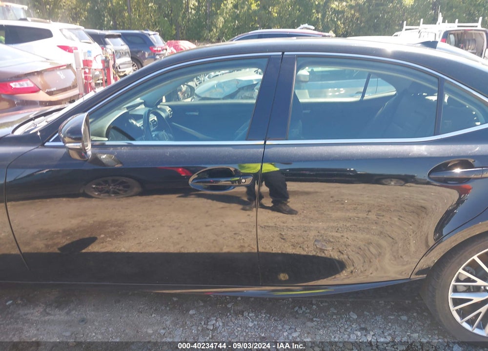 2015 LEXUS IS 250 VIN: JTHCF1D23F5022811