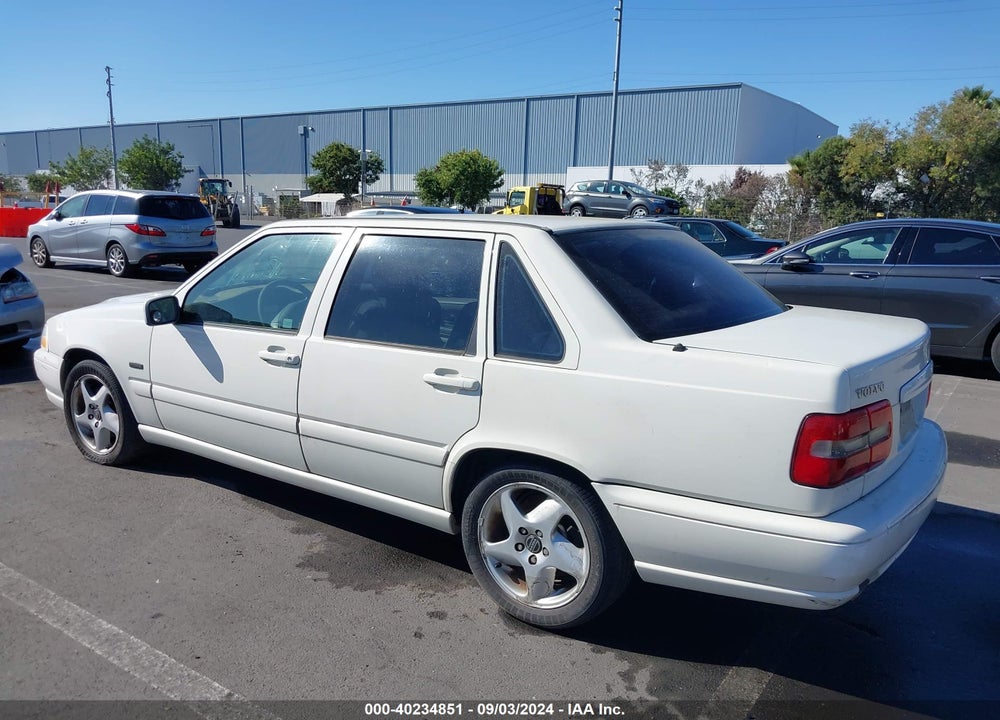 1998 VOLVO S70 GTAS/GTMS VIN: YV1LS5543W1439917