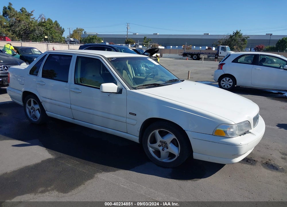 1998 VOLVO S70 GTAS/GTMS VIN: YV1LS5543W1439917