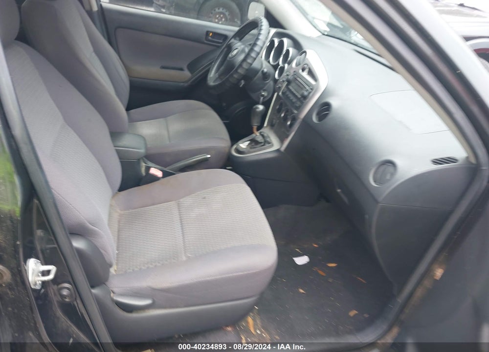 2005 TOYOTA MATRIX VIN: 2T1KR32E25C446382