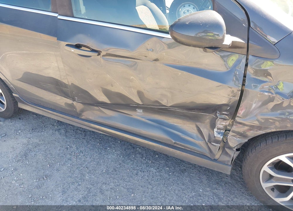 2019 CHEVROLET SONIC LT AUTO VIN: 1G1JD6SB6K4150175
