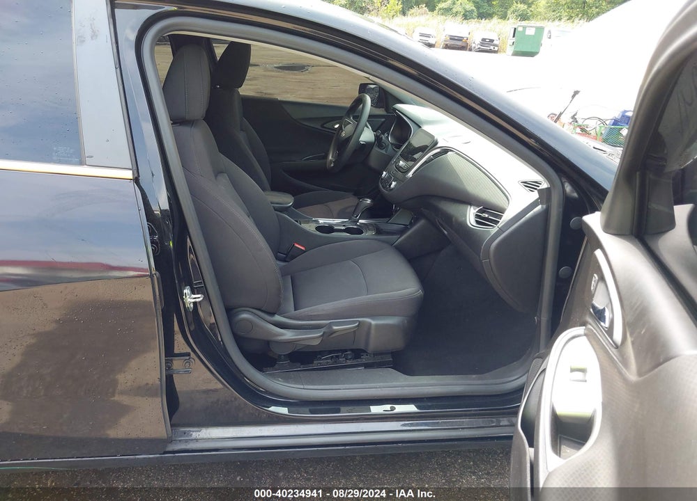 2019 CHEVROLET MALIBU LT VIN: 1G1ZD5ST8KF138975