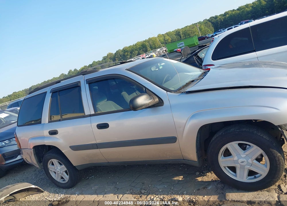 2005 CHEVROLET TRAILBLAZER LS VIN: 1GNDS13S452374662