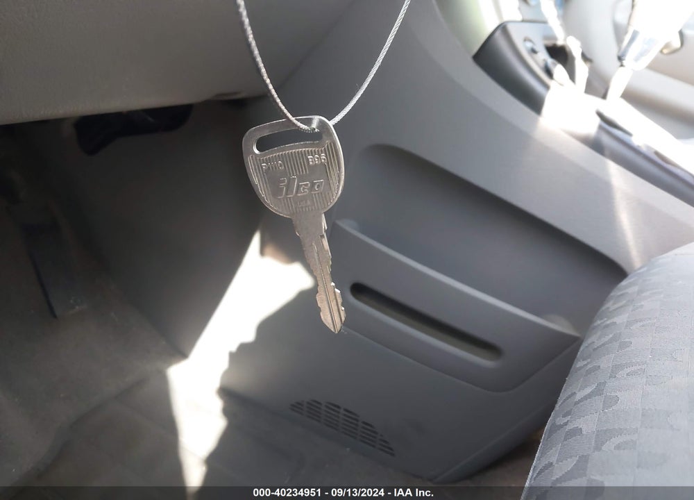 2007 SATURN VUE 4 CYL VIN: 5GZCZ33D07S865602