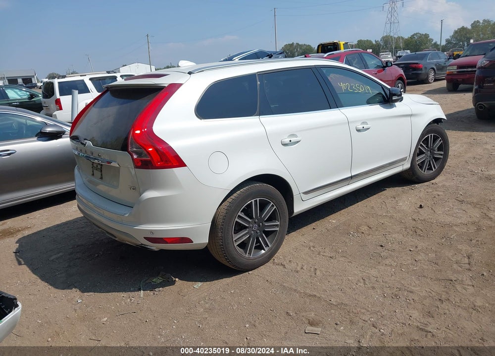2017 VOLVO XC60 T5 DYNAMIC VIN: YV440MDR9H2225287
