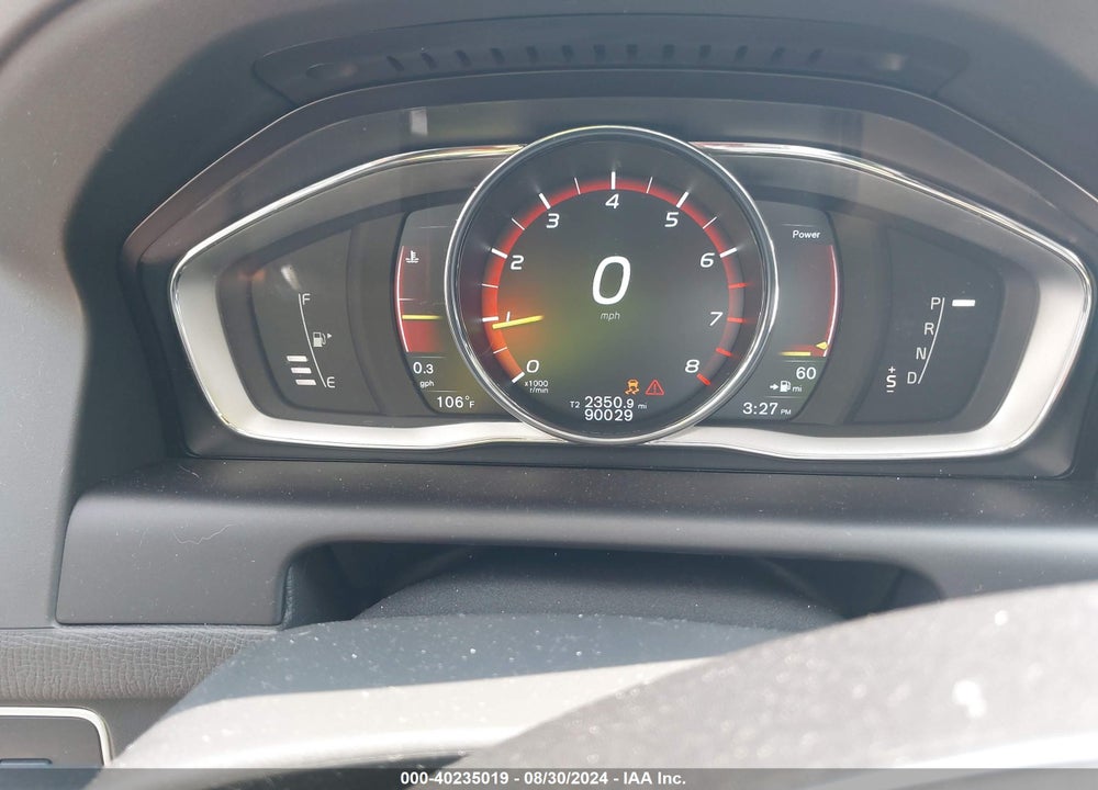 2017 VOLVO XC60 T5 DYNAMIC VIN: YV440MDR9H2225287
