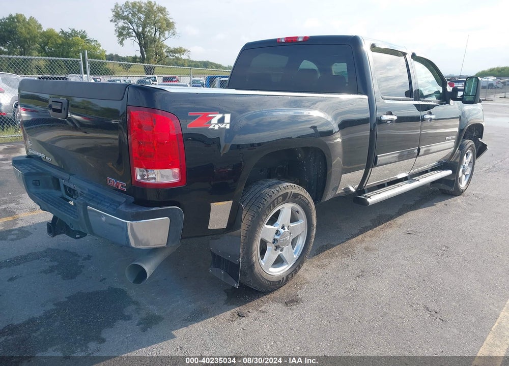 2014 SIERRA GMC  2500HD SLT VIN: 1GT121E86EF163078
