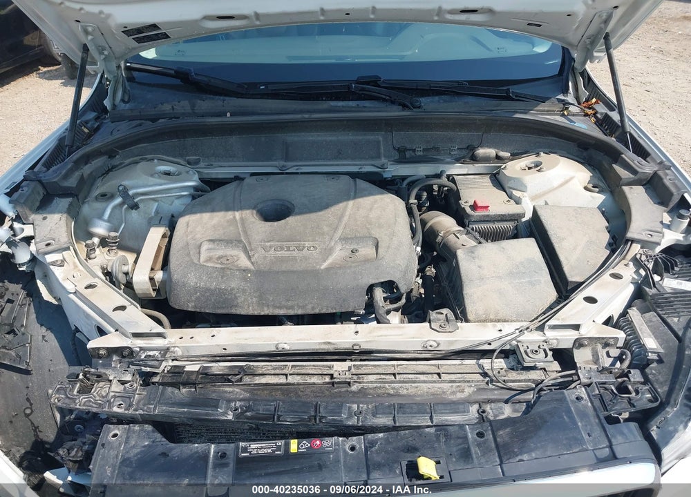 2018 VOLVO XC60 T5 MOMENTUM VIN: LYV102RK8JB122615