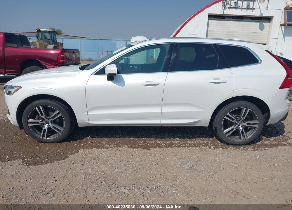 2018 VOLVO XC60 T5 MOMENTUM VIN: LYV102RK8JB122615