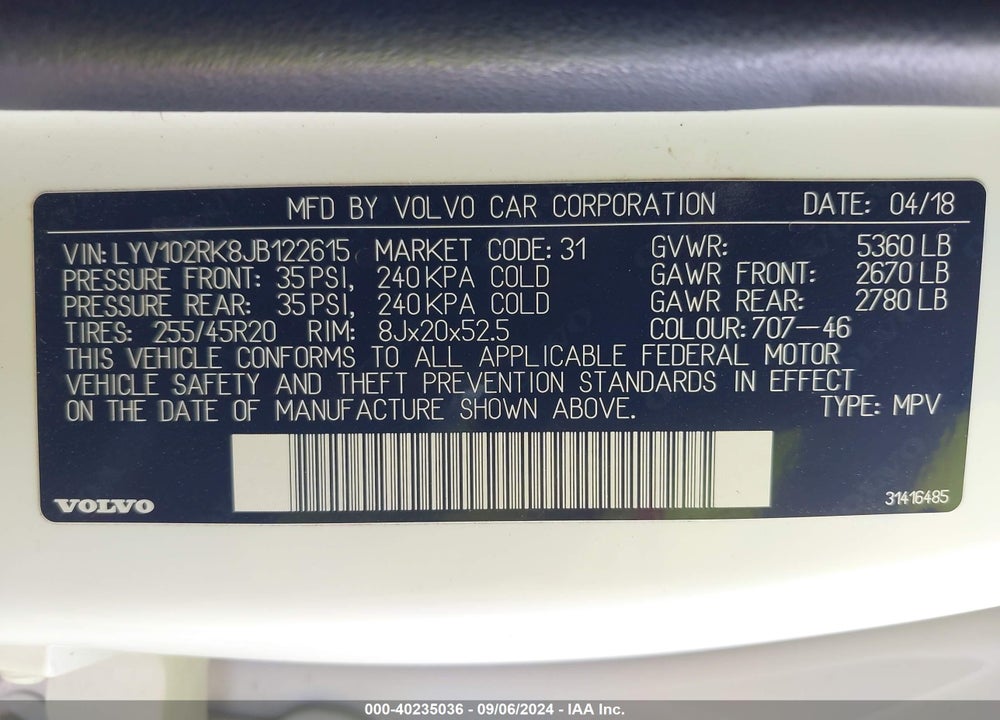 2018 VOLVO XC60 T5 MOMENTUM VIN: LYV102RK8JB122615