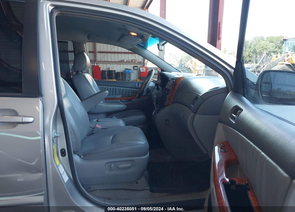 2006 TOYOTA SIENNA XLE VIN: 5TDBA22C66S065305