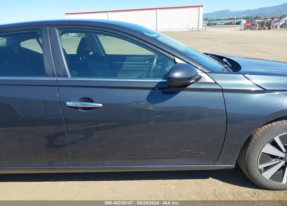 2021 NISSAN ALTIMA SV FWD VIN: 1N4BL4DV0MN419266
