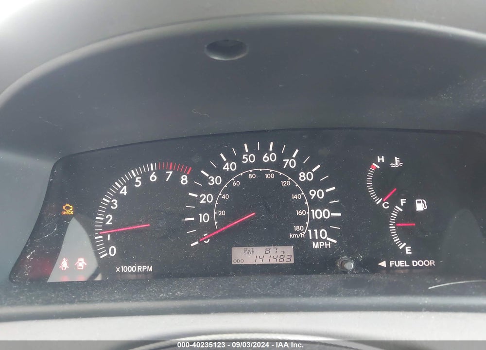 2005 TOYOTA COROLLA LE VIN: JTDBR32E852062508