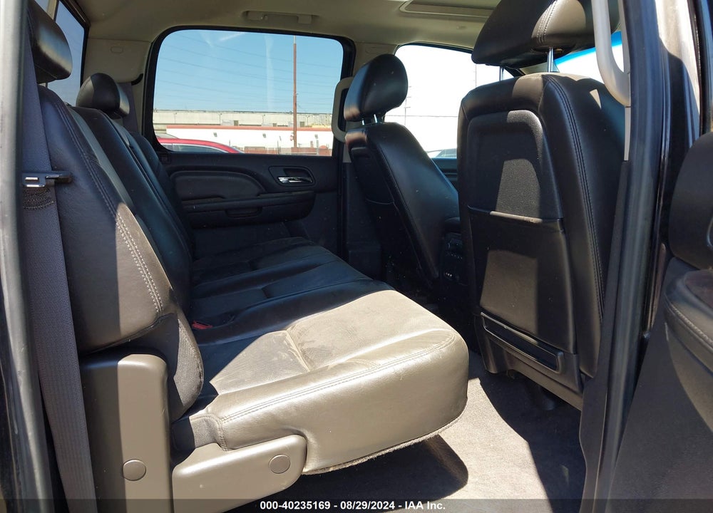 2011 GMC SIERRA 2500HD DENALI VIN: 1GT125C83BF145742