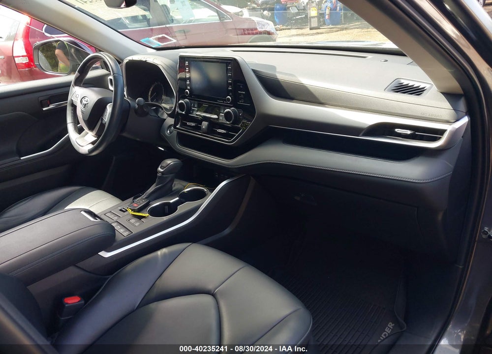 2022 TOYOTA HIGHLANDER XLE VIN: 5TDGZRBH0NS197025