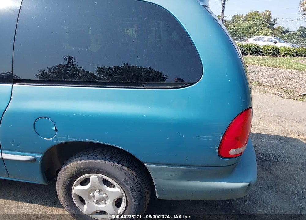 1999 DODGE GRAND CARAVAN VIN: 2B4GP24G5XR148218